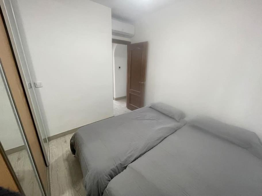Nice Apartment Near The Sea Torrevieja Bagian luar foto